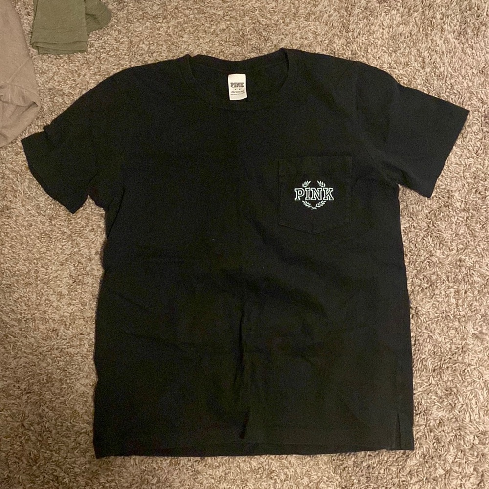 VS PINK Graphic Pocket Tee